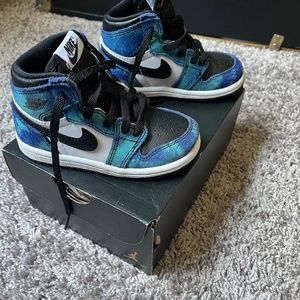 Kid Unisex Jordan 1 High OG, size 7